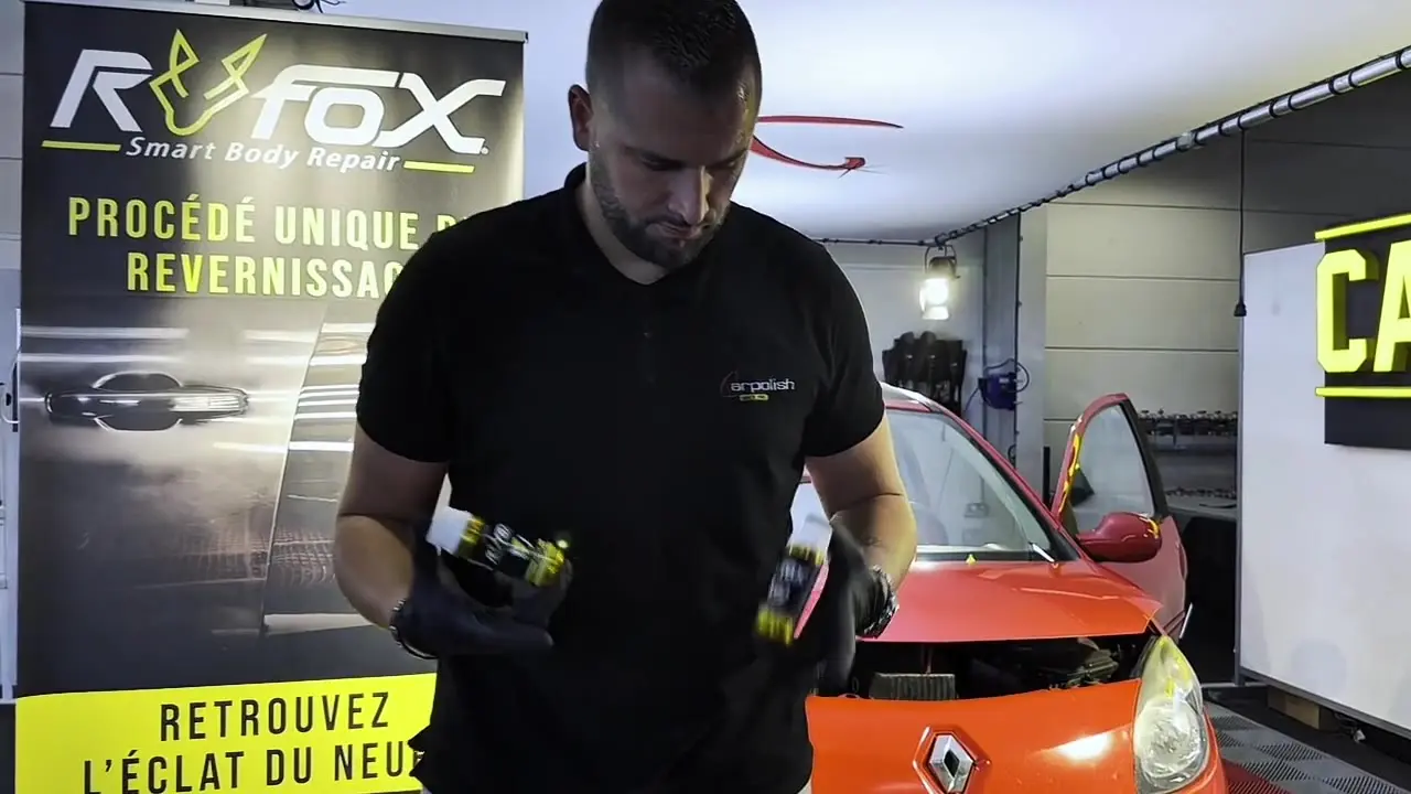 R-FOX body refinishing demonstration - professional before after result